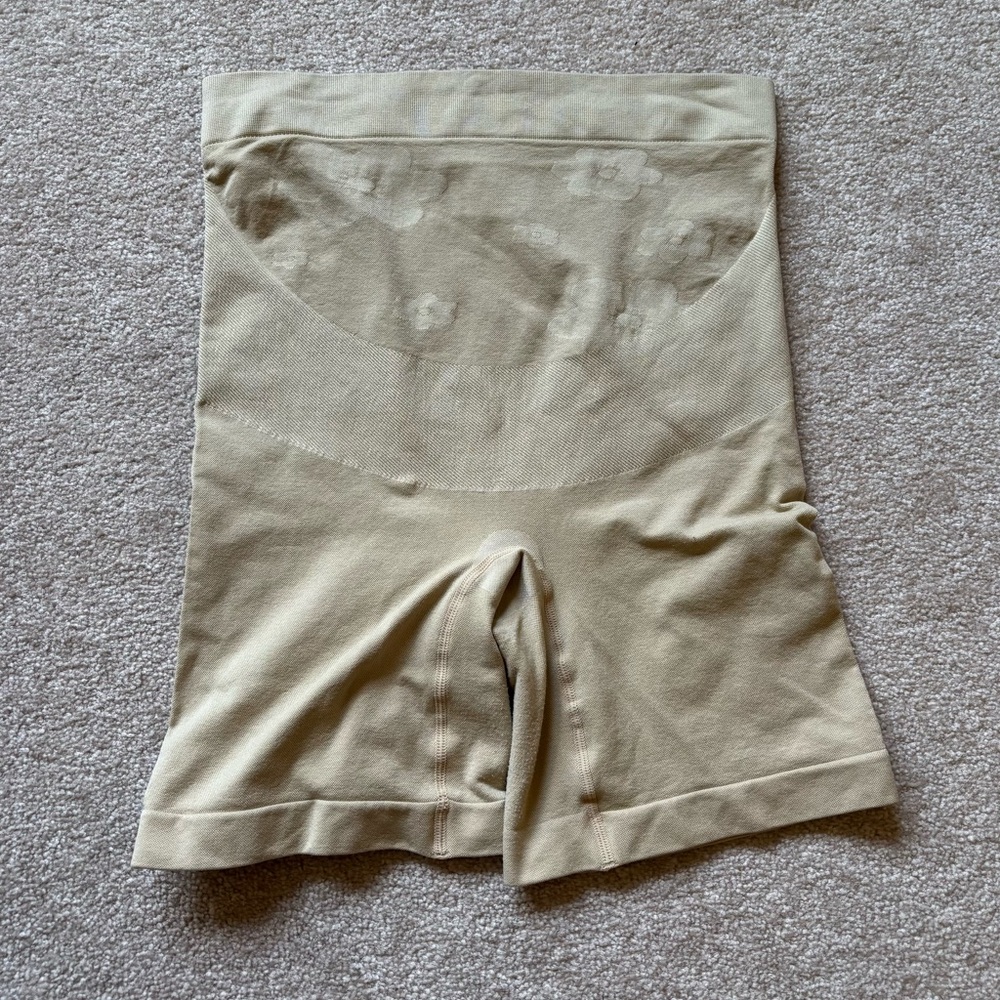 Seamless Tan Shapewear Shorts